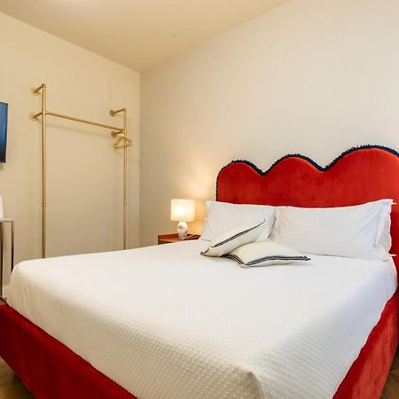 Daplace - Corso Sempione Suites Милан Экстерьер фото